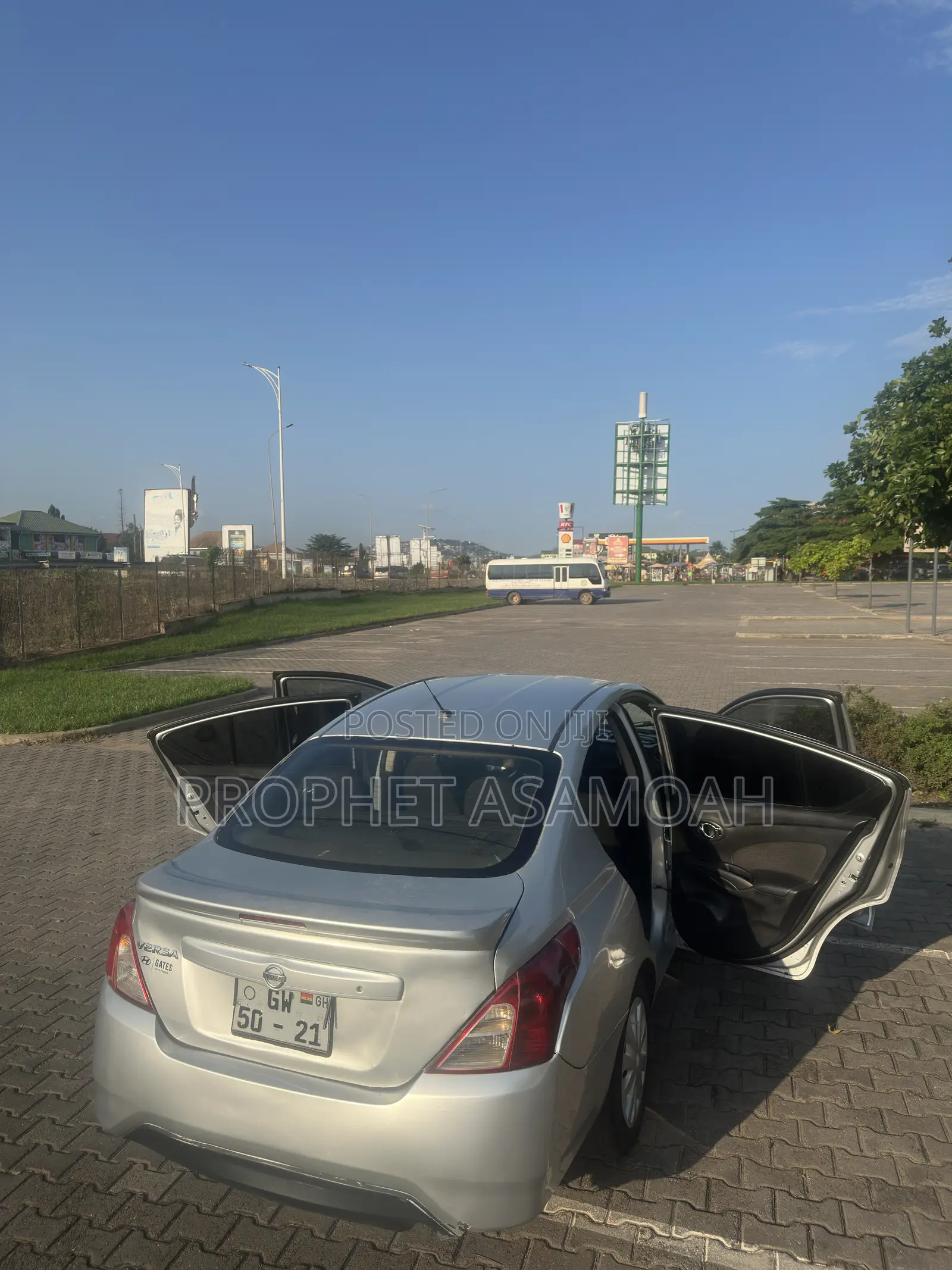 Nissan Versa 1.6 SL 2016 Silver