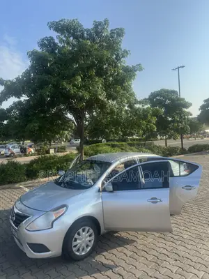 Nissan Versa 1.6 SL 2016 Silver