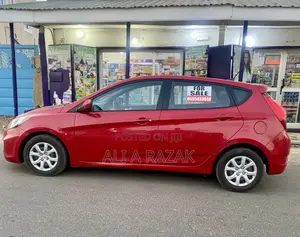Hyundai Accent GS 4dr Hatchback (1.6L 4cyl 6A) 2014 Gray