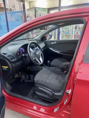 Hyundai Accent GS 4dr Hatchback (1.6L 4cyl 6A) 2014 Gray