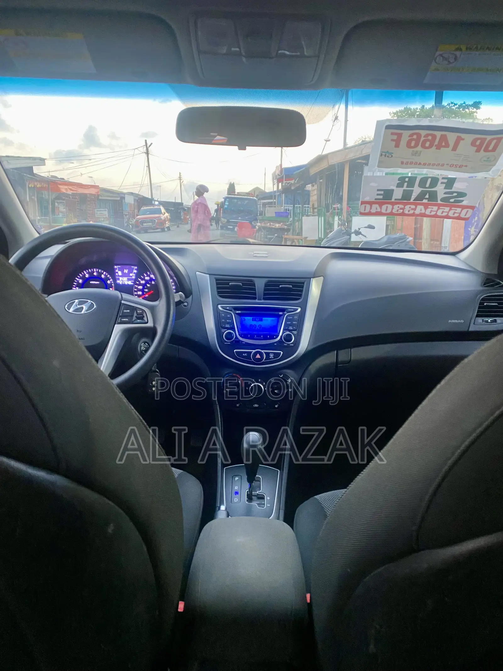Hyundai Accent GS 4dr Hatchback (1.6L 4cyl 6A) 2014 Gray