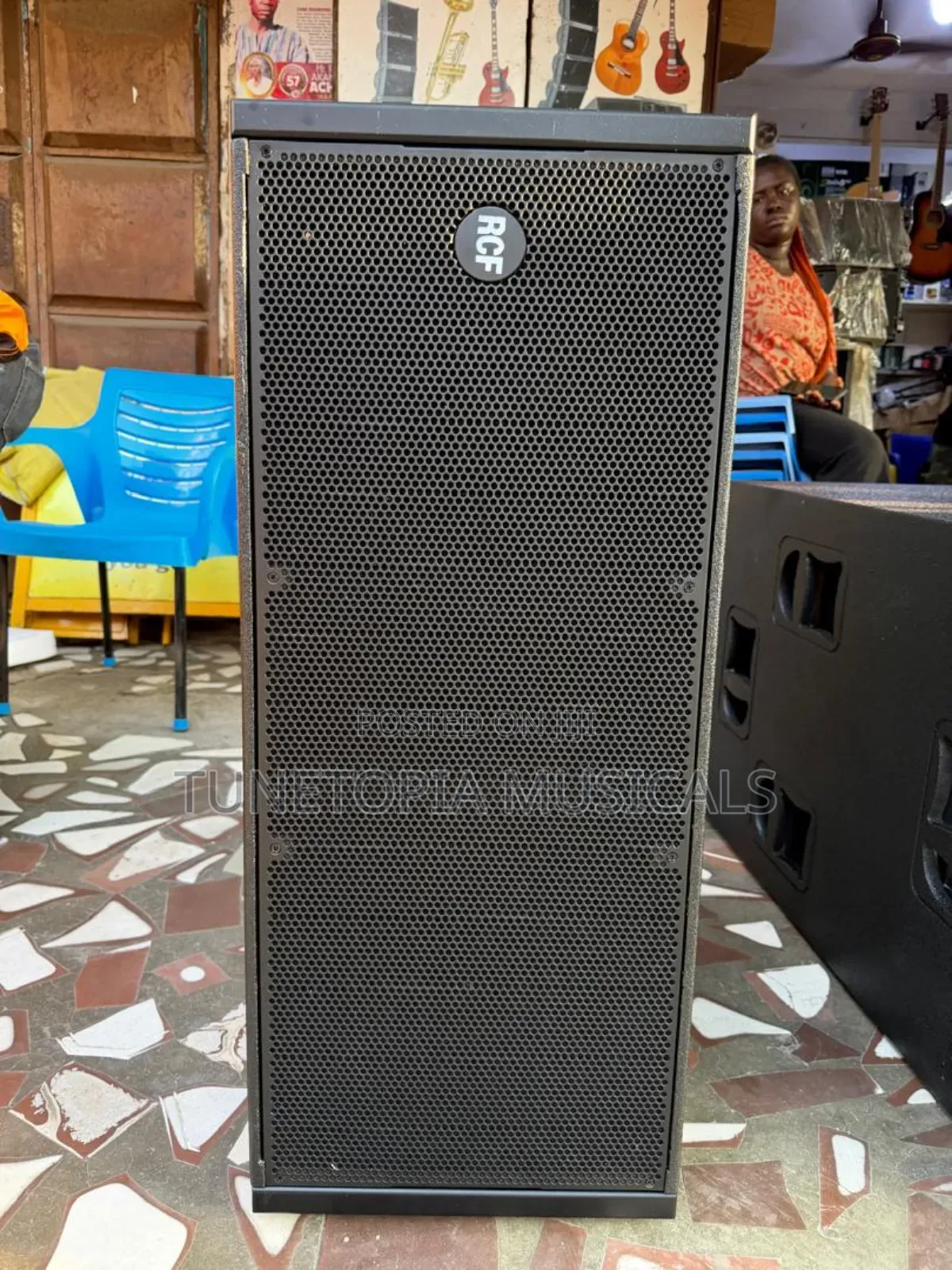 12inches RCF Line Array Speakers(2×12inches)