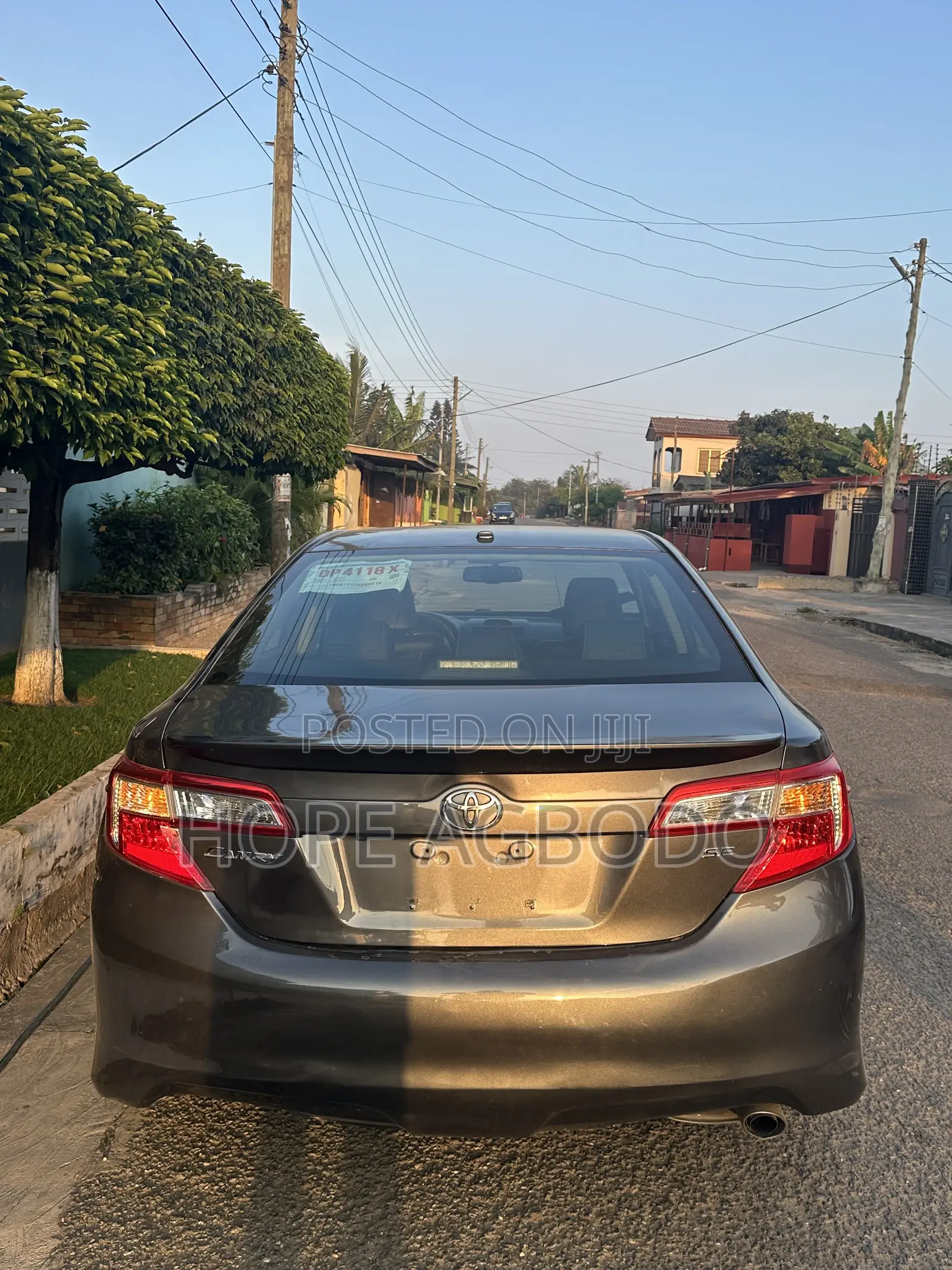 Toyota Camry SE 4dr Sedan w/Prod. End 11/13 (2.5L 4cyl 6A) 2014 Gray