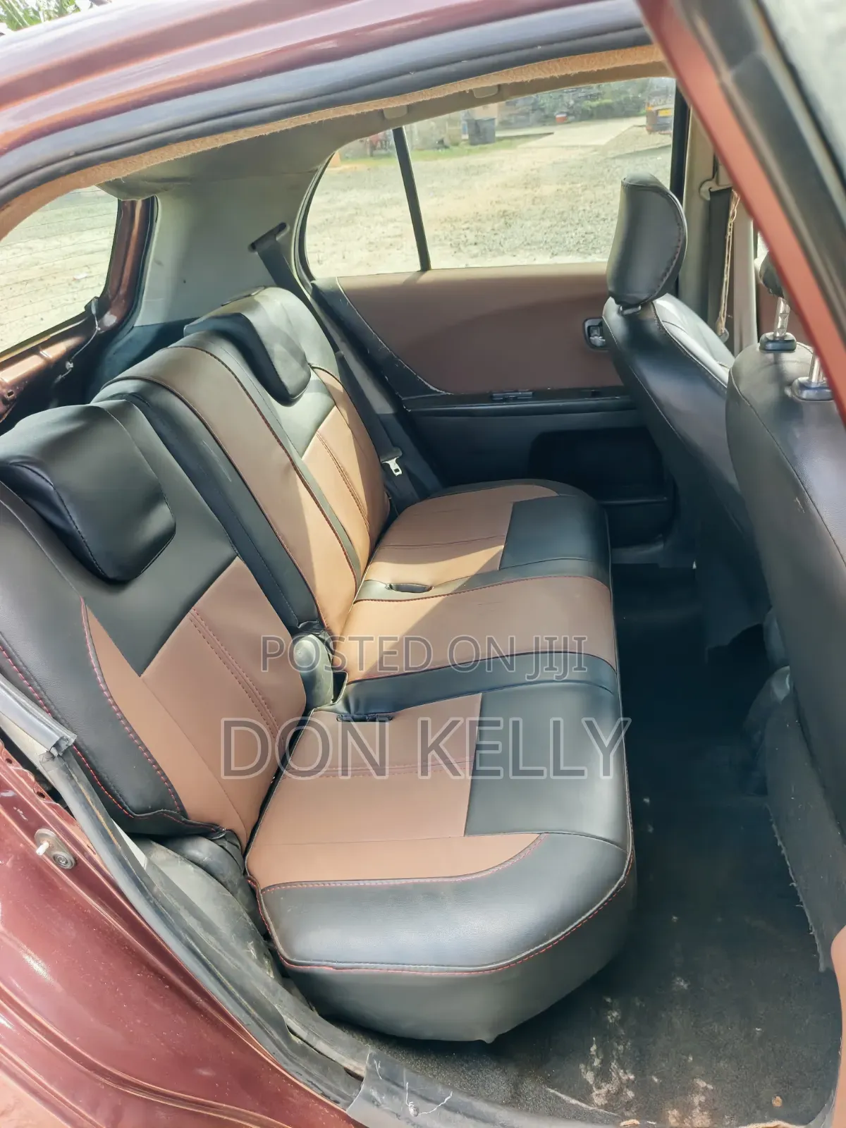 Toyota Vitz 1.3 FWD 3dr 2010 Brown