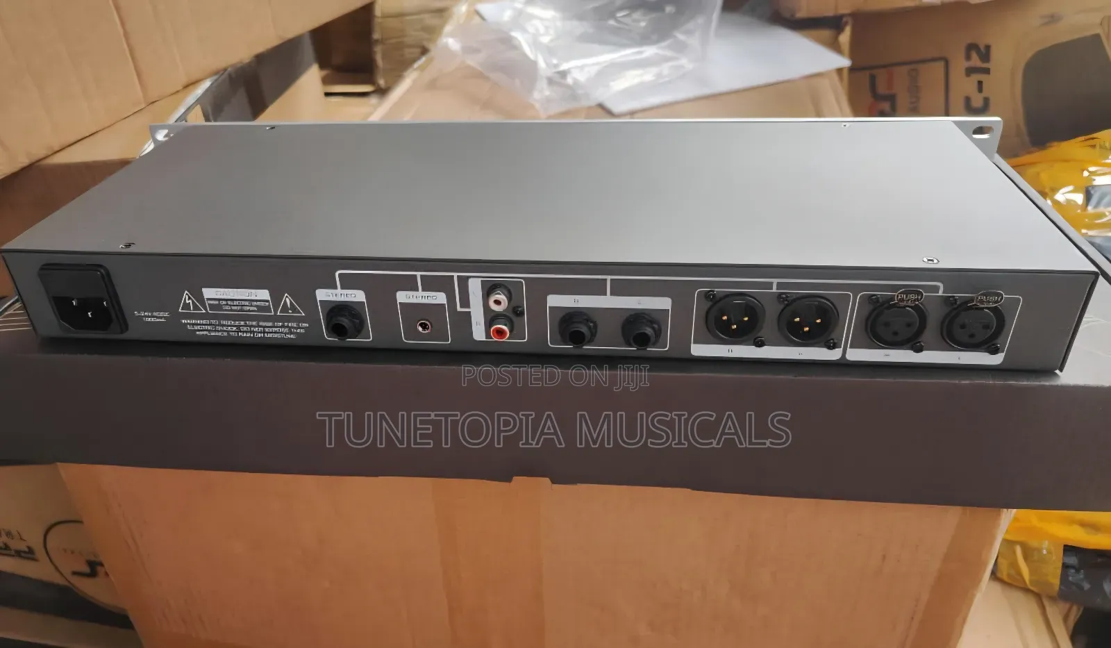 Behringer HPA1600 8-Channel Headphone Amplifier