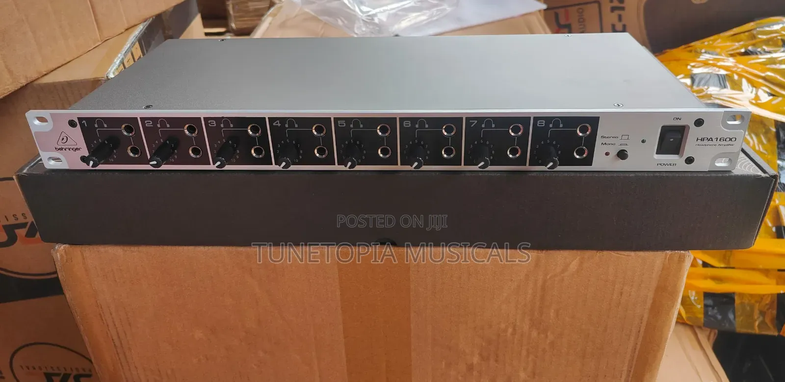 Behringer HPA1600 8-Channel Headphone Amplifier