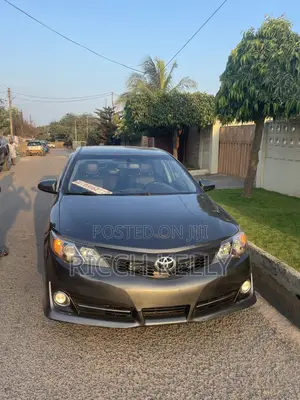Toyota Camry SE 4dr Sedan (2.5L 4cyl 6A) 2014 Gray