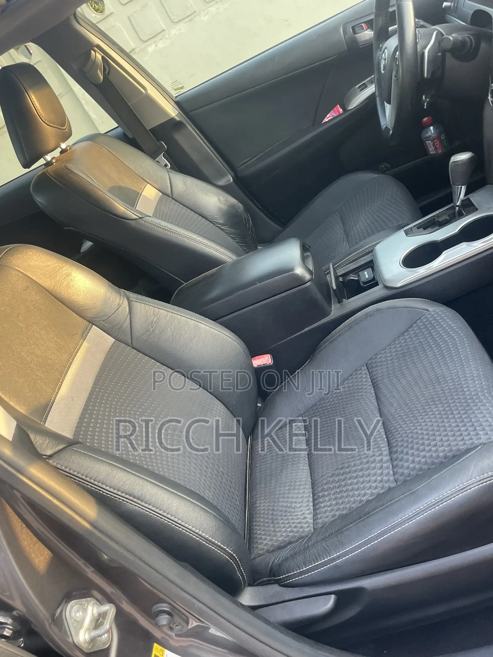 Toyota Camry SE 4dr Sedan (2.5L 4cyl 6A) 2014 Gray