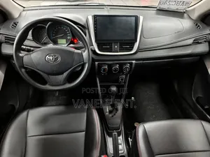 Toyota Yaris 2017 White