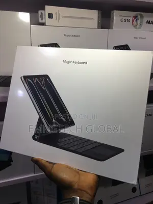 White Color Magic Keyboard (iPad A16/10thgen)