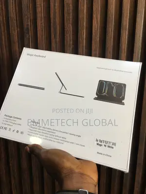 White Color Magic Keyboard (iPad A16/10thgen)
