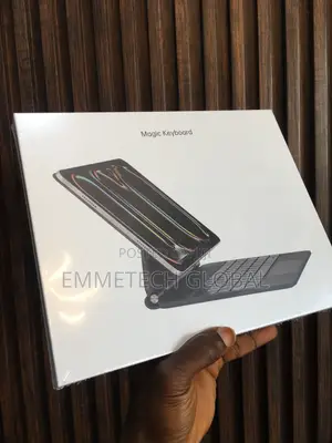 White Color Magic Keyboard (iPad A16/10thgen)
