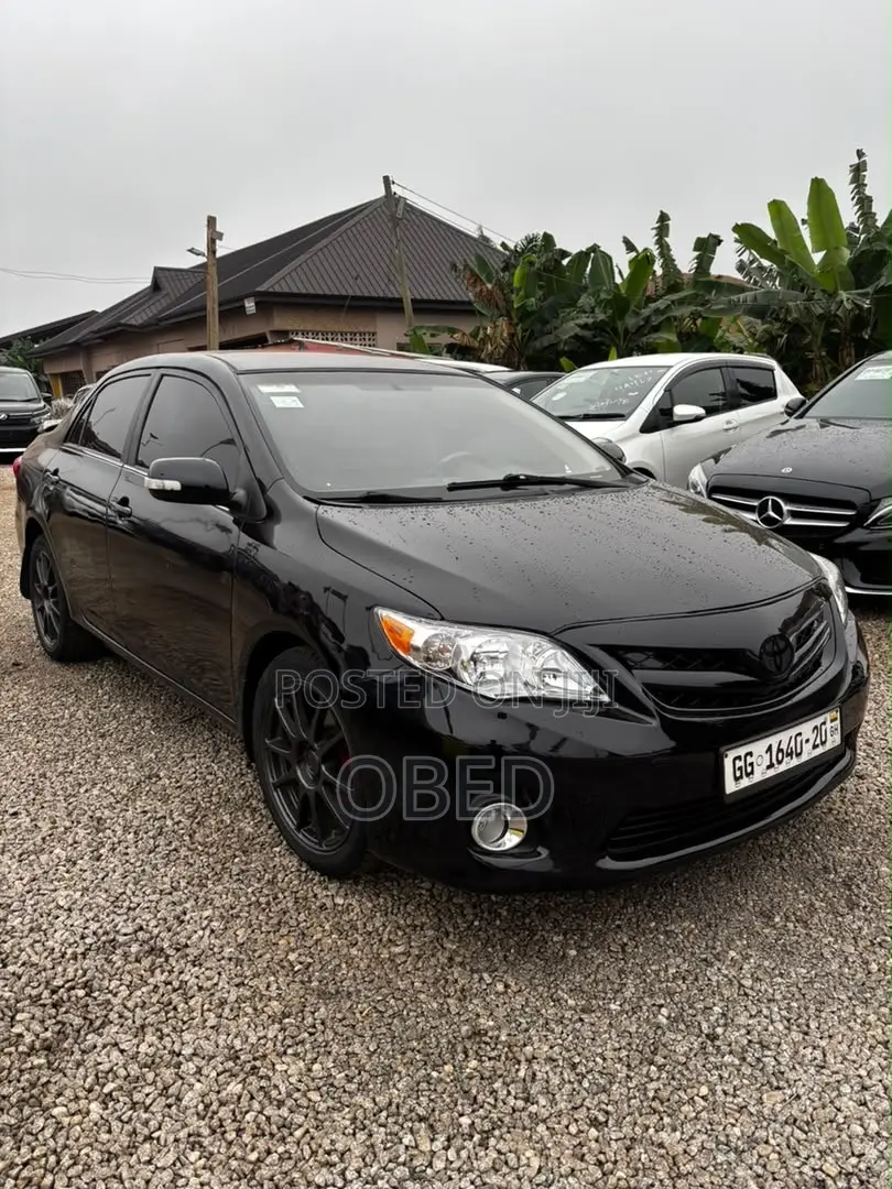 Toyota Corolla 2013 Black