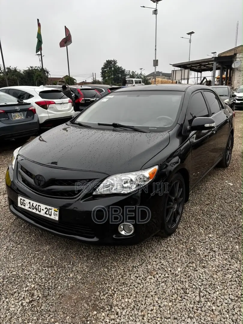 Toyota Corolla 2013 Black
