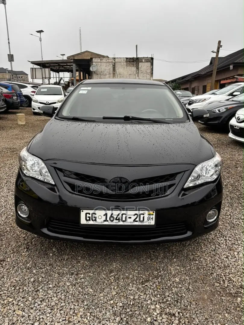 Toyota Corolla 2013 Black