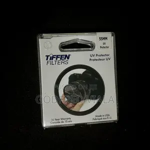 Sigma 18-50mm F2.8 DC DN Lens + UV Protector