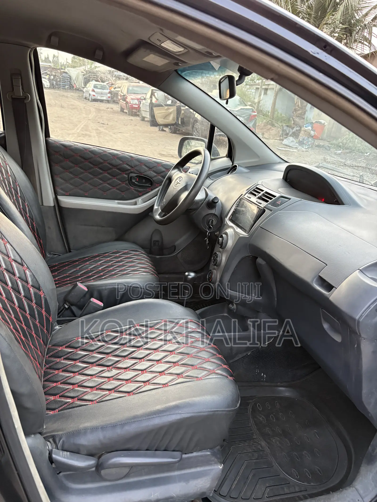 Toyota Vitz 1.0 FWD 5dr 2010 Black