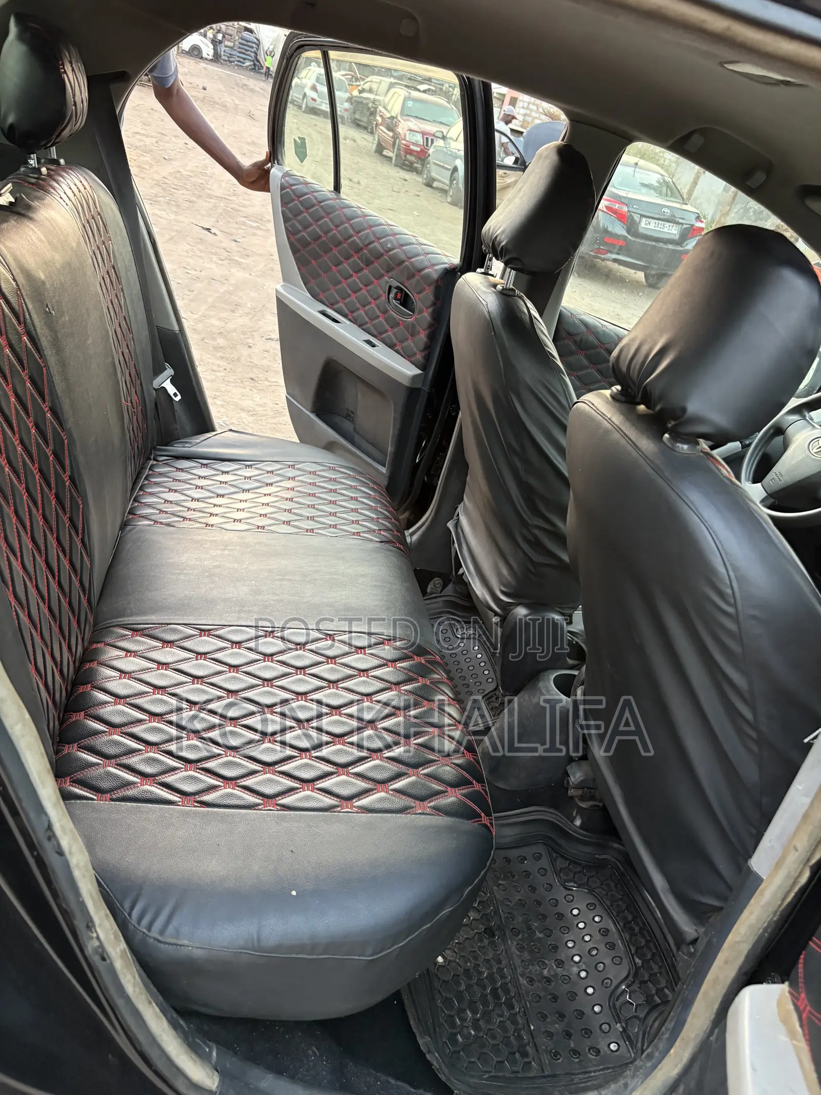 Toyota Vitz 1.0 FWD 5dr 2010 Black