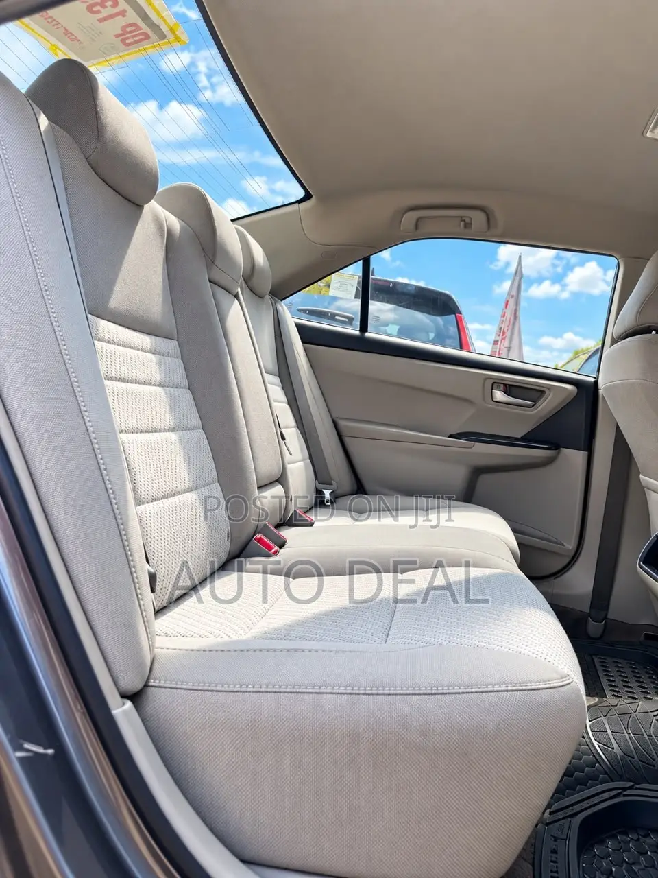 Toyota Camry LE 4dr Sedan (2.5L 4cyl 6A) 2017 Gray
