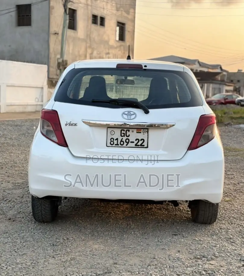 Toyota Vitz 2012 White