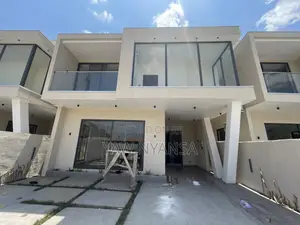 5bdrm House in Bn Estate, Ashaley Botwe for sale