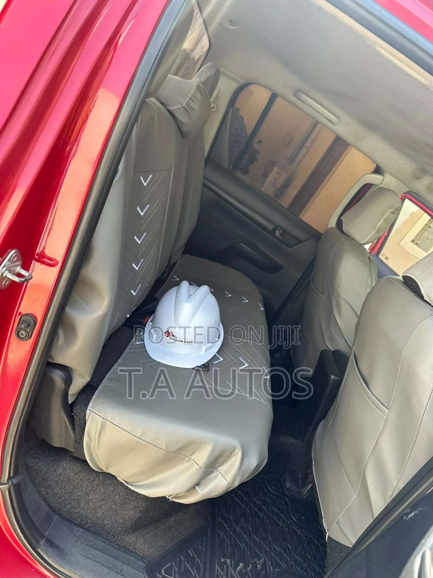 Toyota Hilux 2.5 Diesel 2020 Red