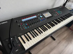 Yamaha Montage M8x 88-Key Flagship Synthesizer Workstation Keyboard