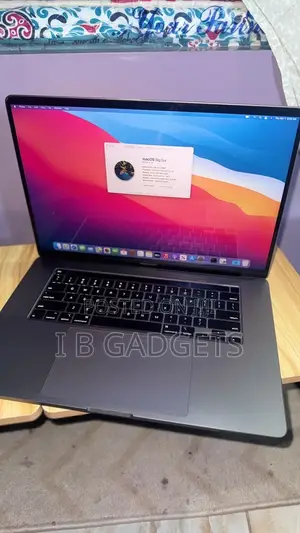 Laptop Apple MacBook Pro 2019 64GB Intel Core i9 SSD 1T