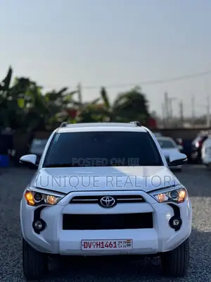 Toyota 4-Runner SR5 Premium 2021 White