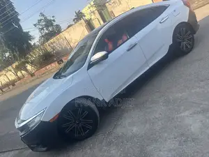 Honda Civic 2016 White