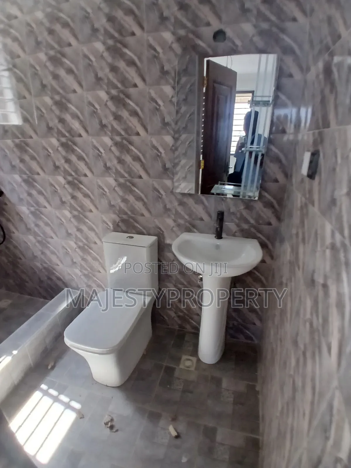 2bdrm Apartment in Sakumono for rent