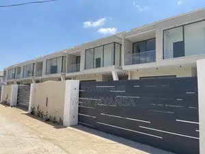 5bdrm House in Bn Estate, Ashaley Botwe for sale