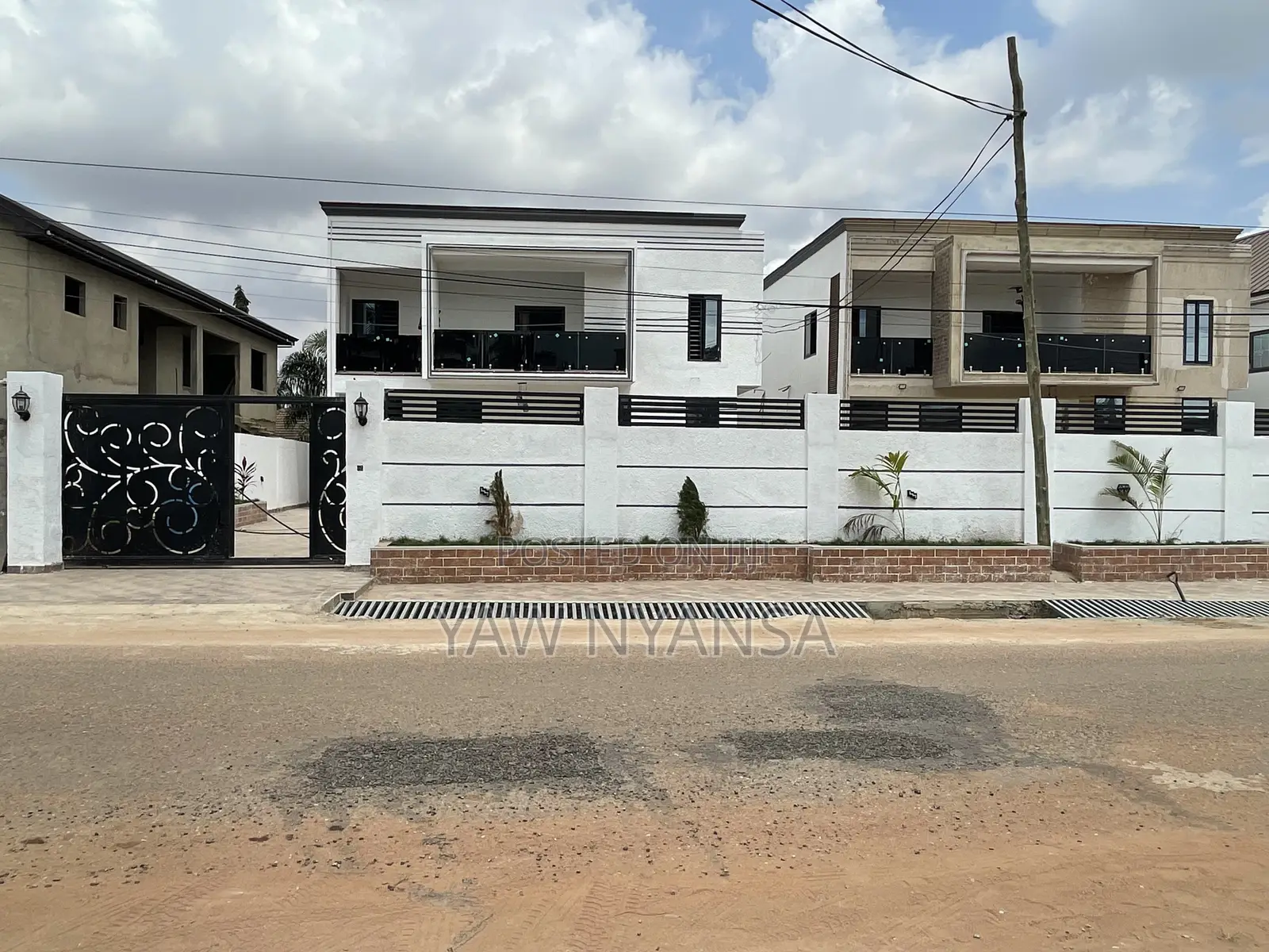 4bdrm House in Bn Estate, Accra Metropolitan for sale
