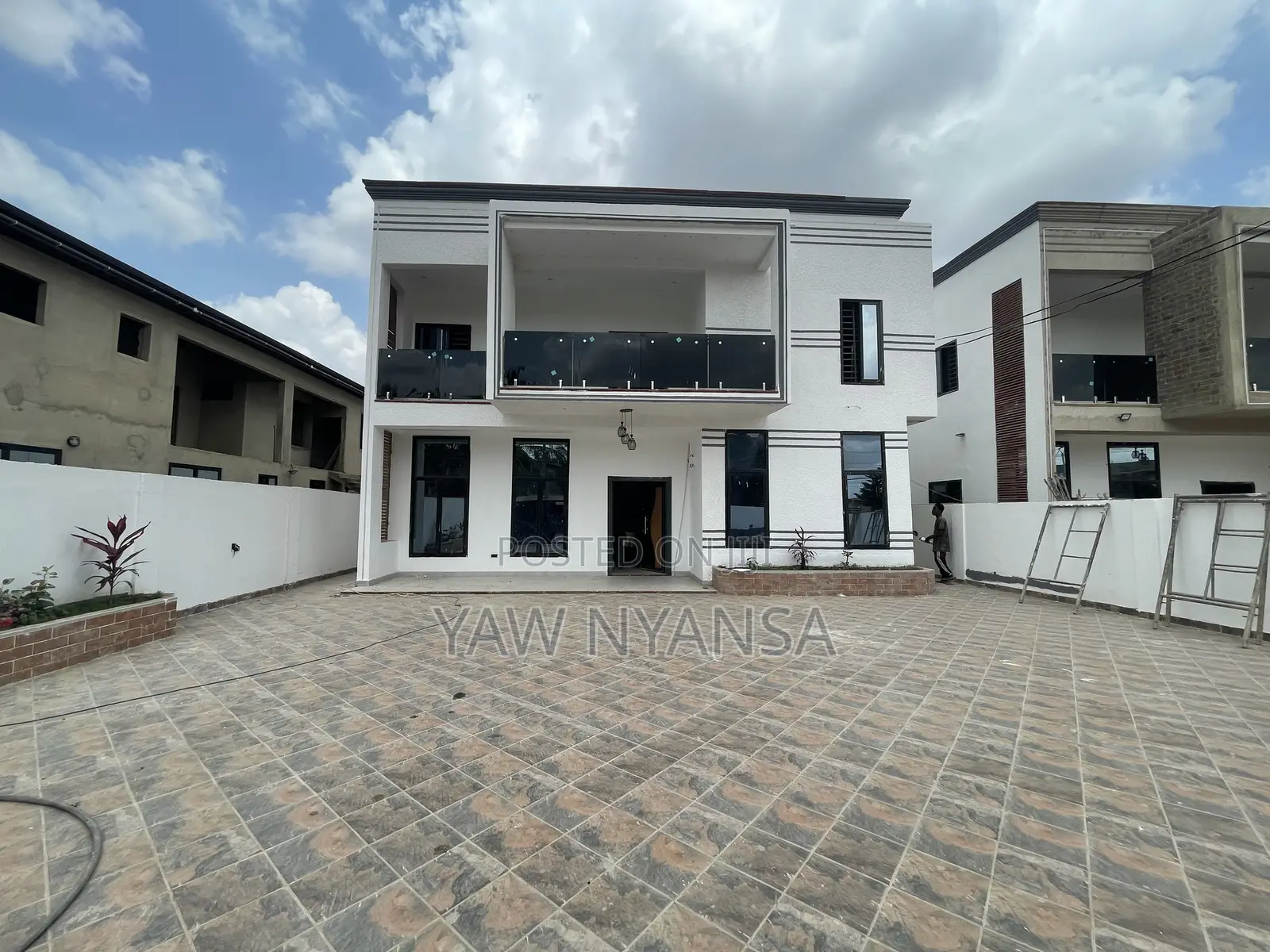 4bdrm House in Bn Estate, Accra Metropolitan for sale