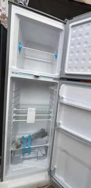POWERFUL & DURABLE 165 Liters Neon Top Freezer Refrigerator