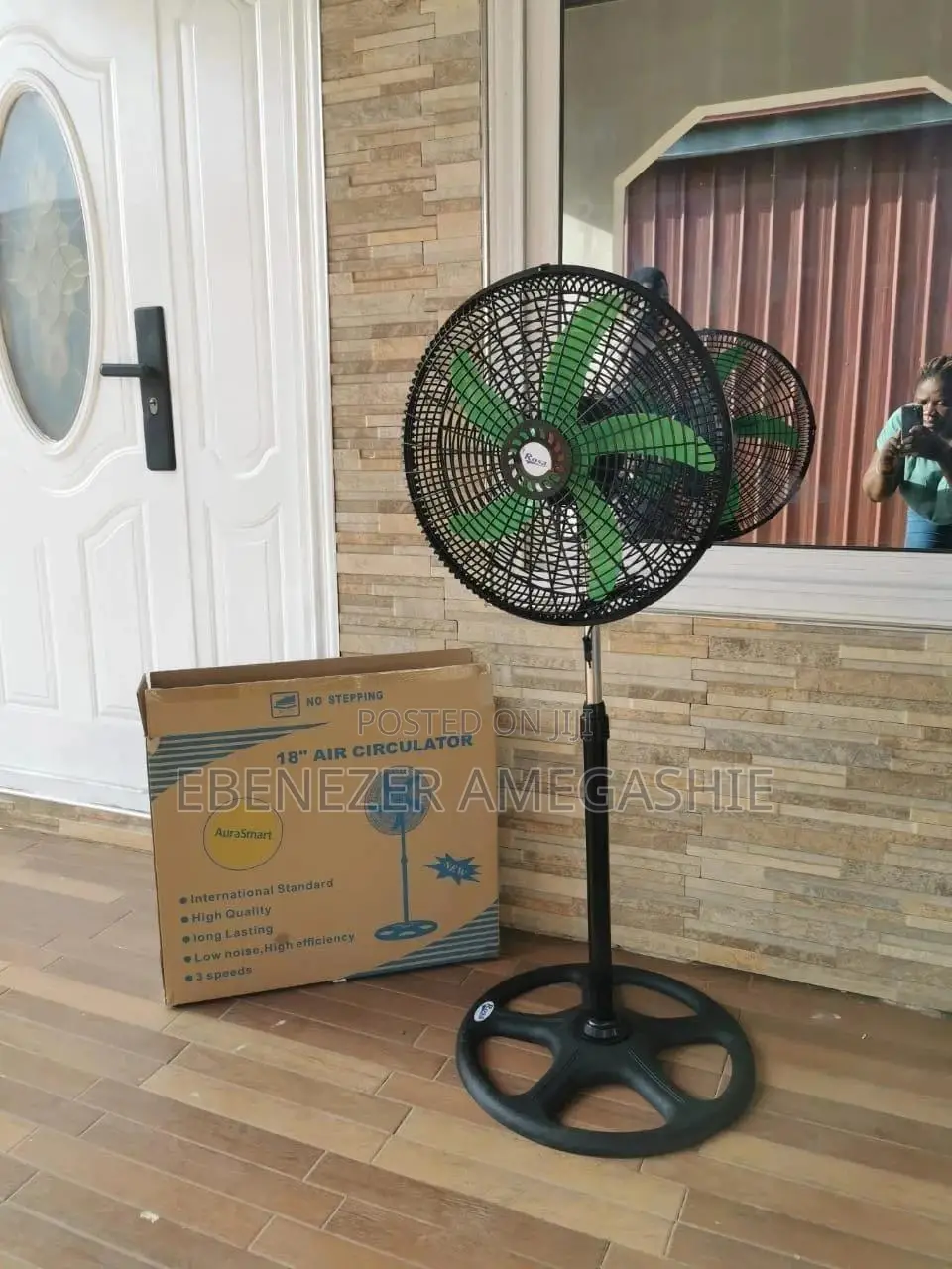 AuraSmart Standing Fan