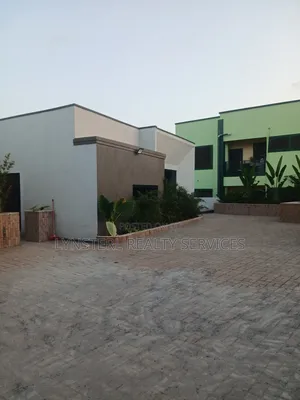 3bdrm Townhouse/Terrace in Lynsterl, Frafraha for sale