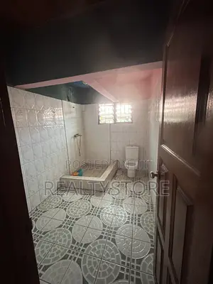 Executive 5 Bedroom Self Compound for Rent at Haatso
