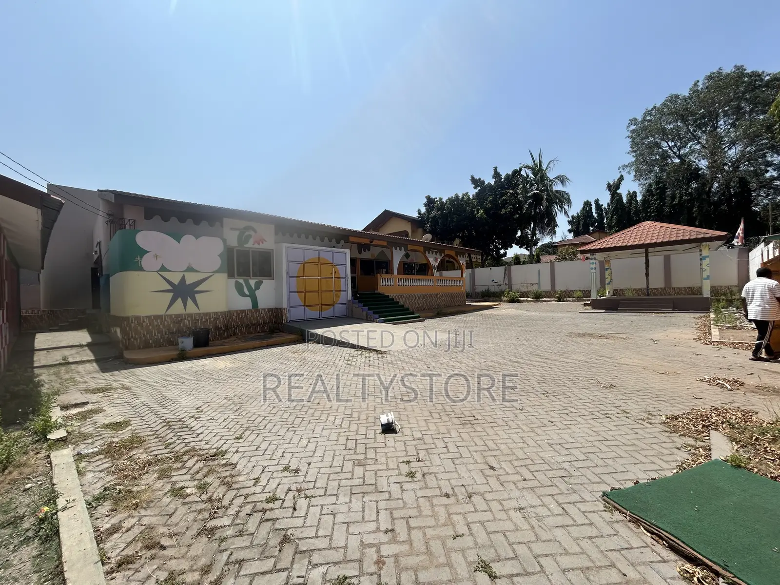 Executive 5 Bedroom Self Compound for Rent at Haatso