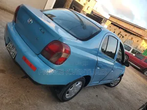 Toyota Echo Sedan 2005 Blue