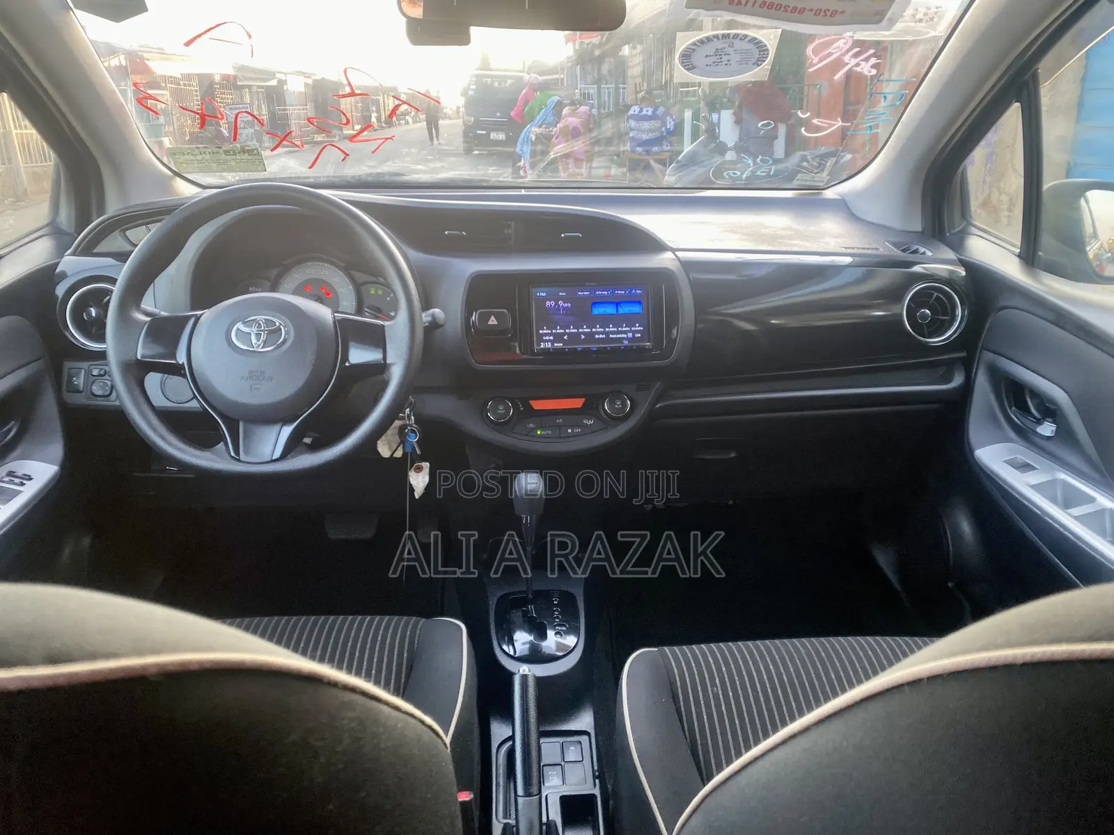 Toyota Vitz 1.3 FWD 5dr 2017 Purple