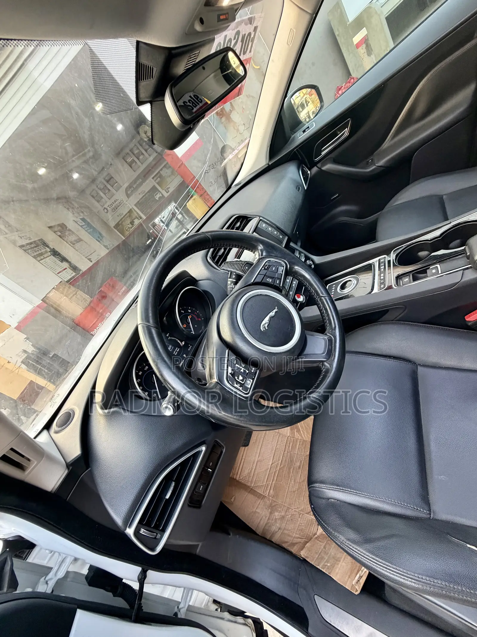 Jaguar F-Pace 35t Premium 2017 White