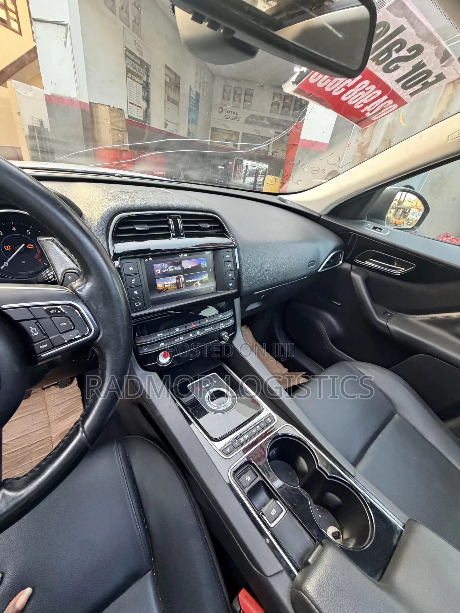 Jaguar F-Pace 35t Premium 2017 White