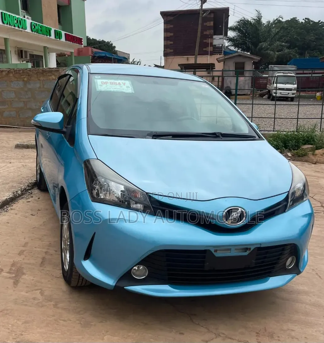 Toyota Vitz 1.3 AWD 5dr 2016 Blue