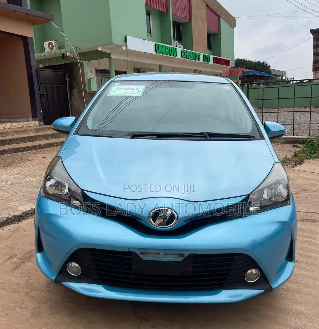 Toyota Vitz 1.3 AWD 5dr 2016 Blue