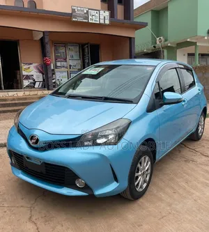 Toyota Vitz 1.3 AWD 5dr 2016 Blue