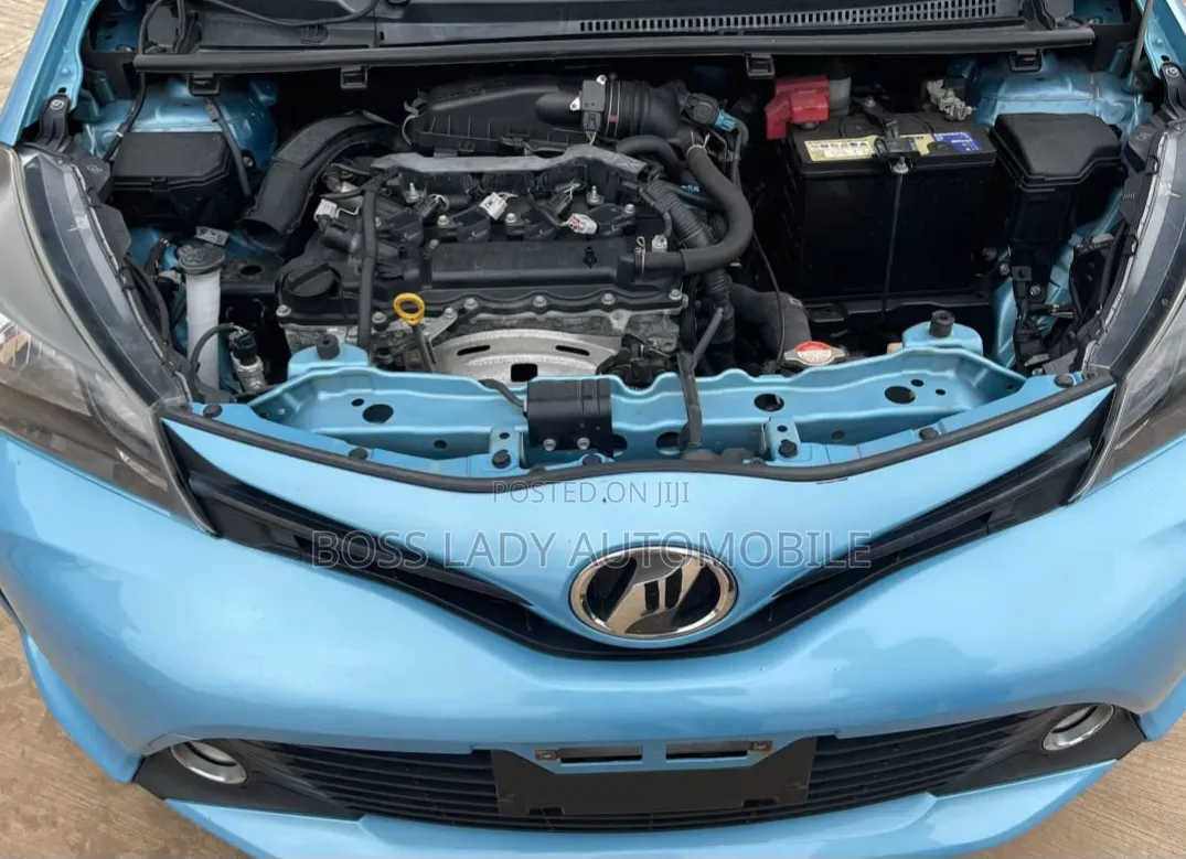 Toyota Vitz 1.3 AWD 5dr 2016 Blue