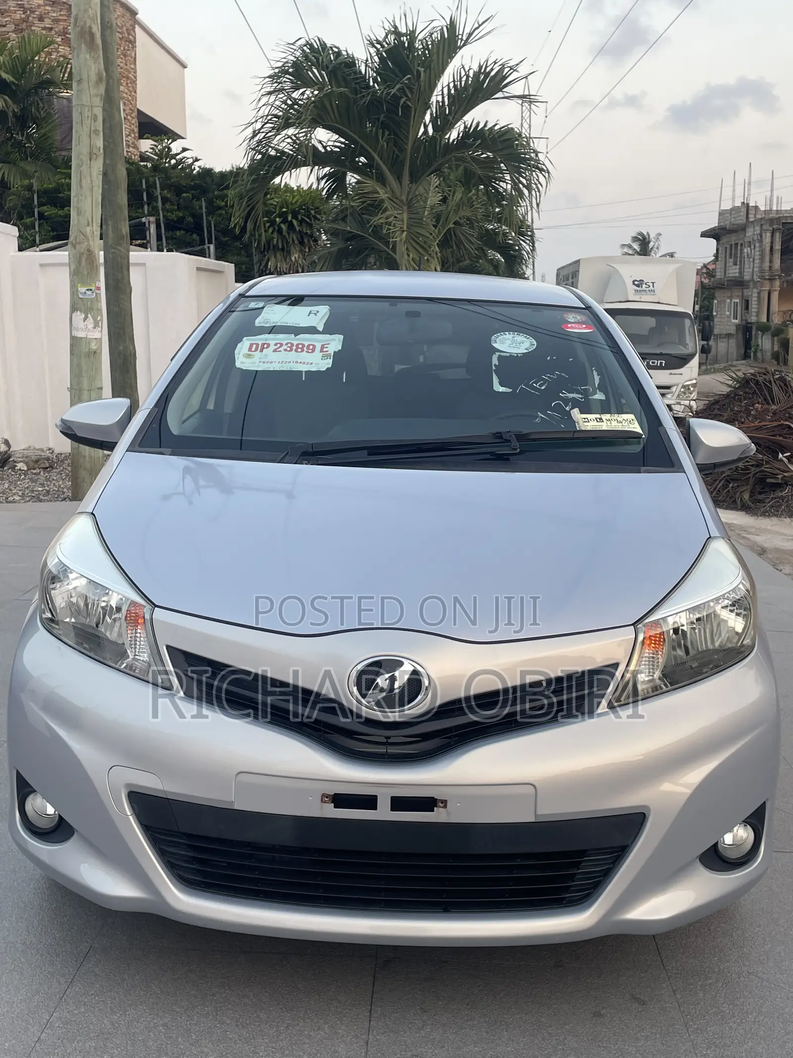 Toyota Vitz 1.3 AWD 5dr 2013 Purple
