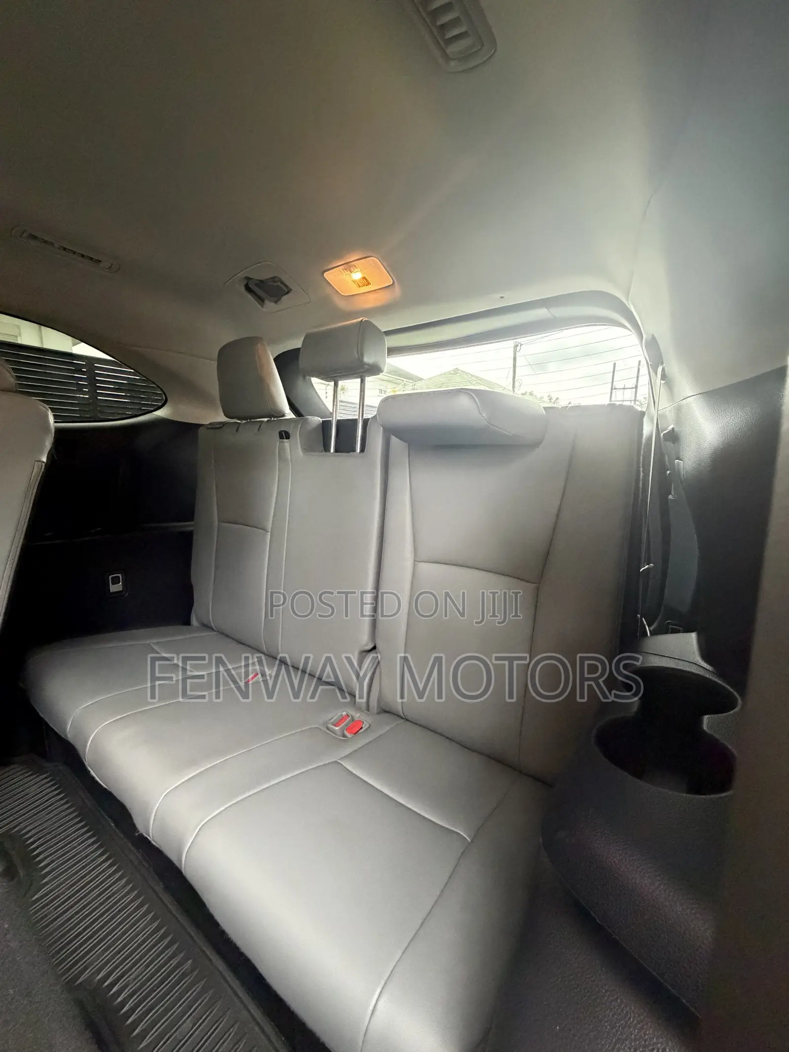 Toyota Highlander XLE 2022 Gray