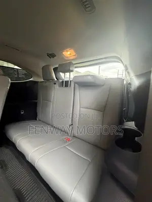 Toyota Highlander XLE 2022 Gray